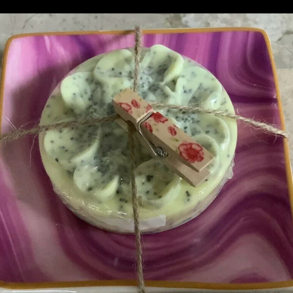Lemon Poppyseed Soap & Ceramic Soap Dish